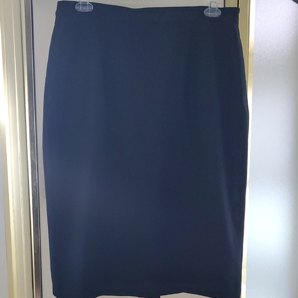 Elegant Black Women's Skirt